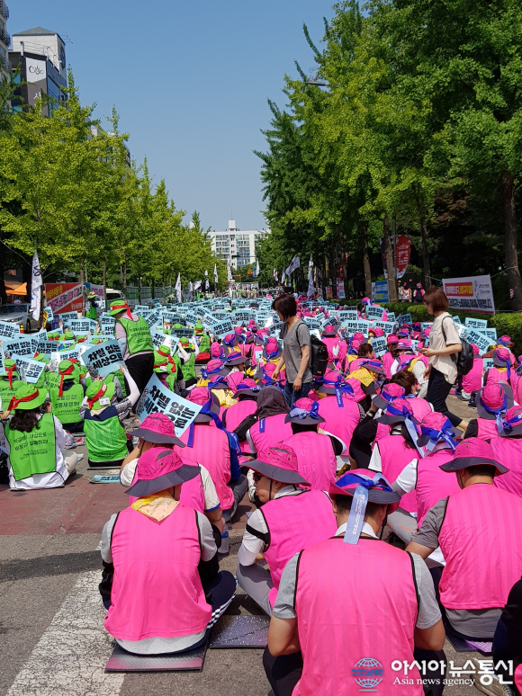&quot;차별없는 세상으로&quot; 외친 학교 비정규직 노조